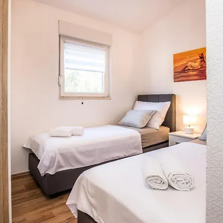 Genster Kroatien Apartman Vir